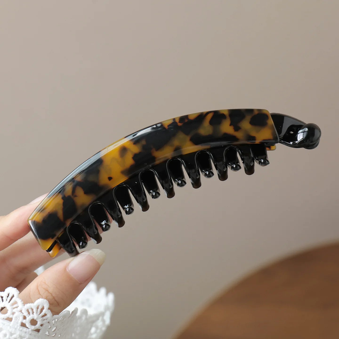 AWAYTR Hair Clips Solid Color Banana Clip Women's Hair Accessories Fashion Ponytail Barrettes Hair Claws Hairpins